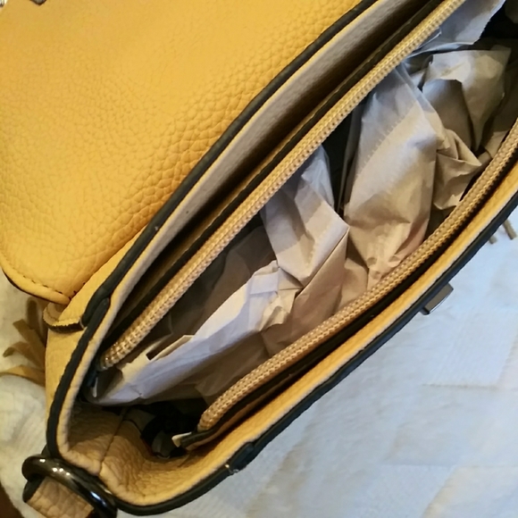 Nikky Beige Handbag - Picture 3 of 10